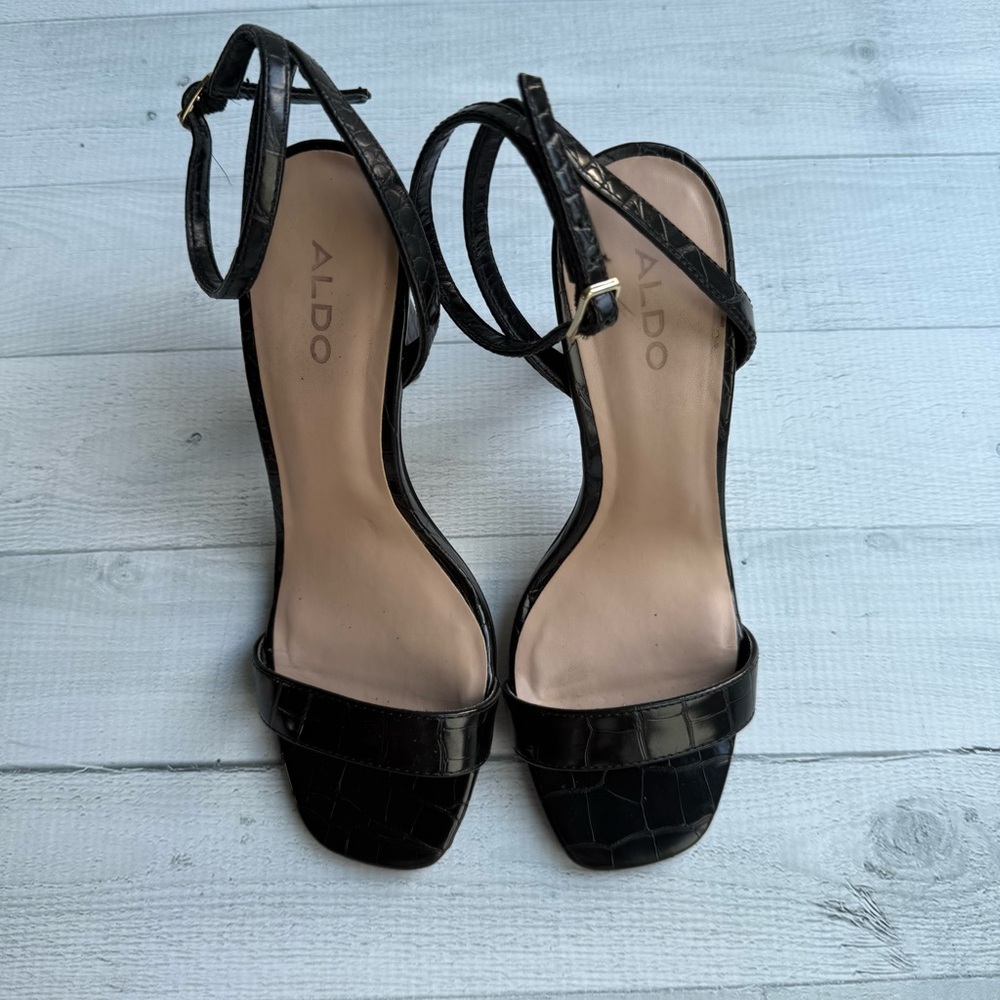 Aldo Crocodile Embossed Faux Leather Black Heels Size 6.5